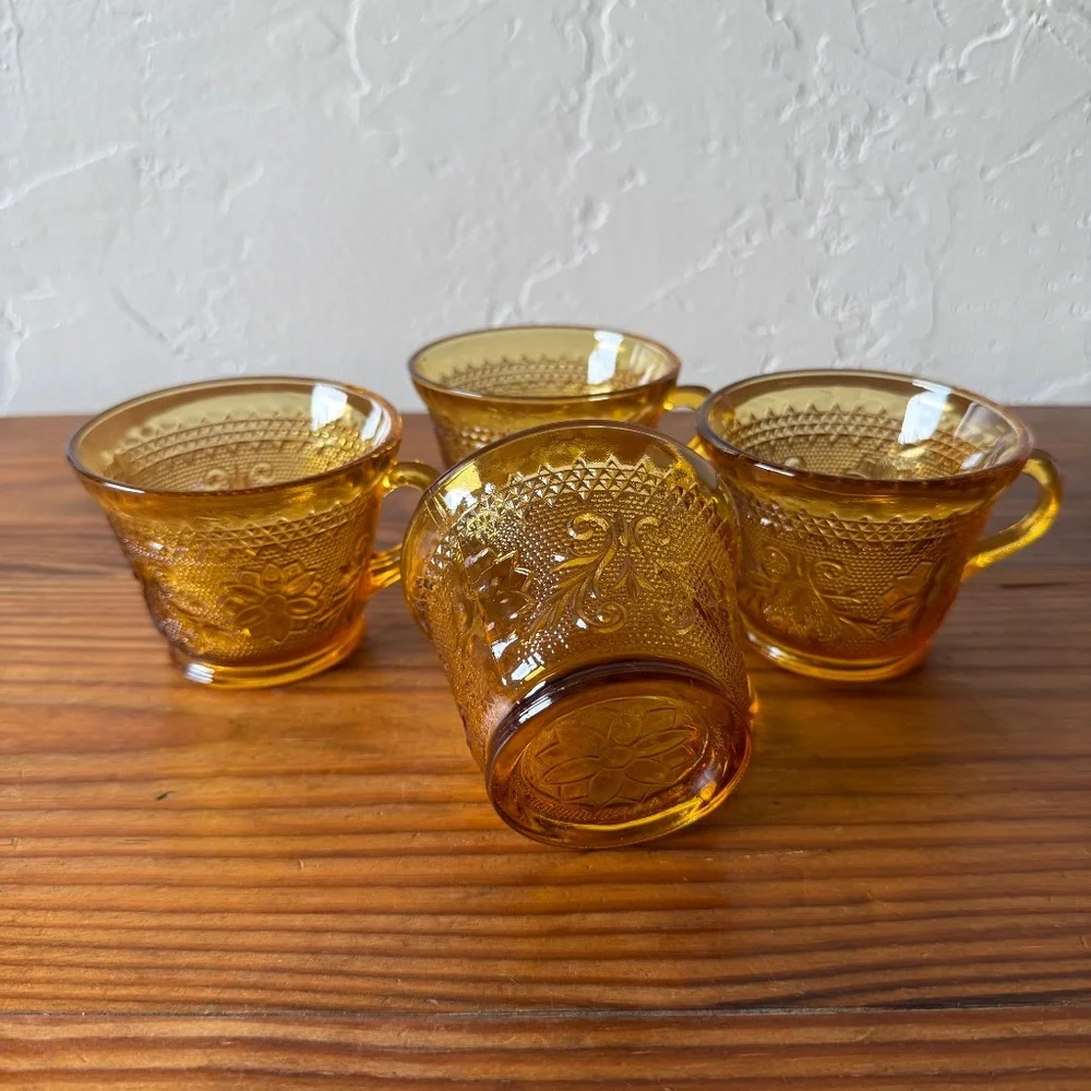 Tiara Sandwich Amber Pressed Glass Cups – Set of 4 - Picture 2 of 9